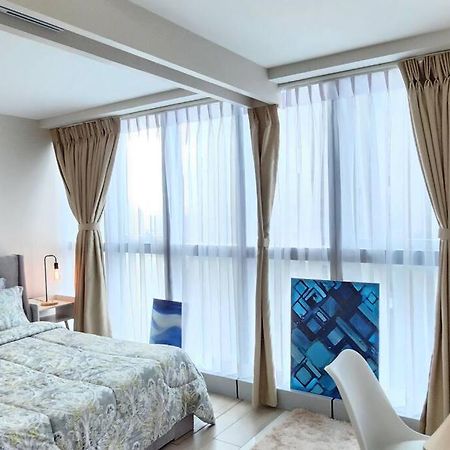 Cosy Executive 1 Bedroom Uptown Parksuites Ultra Fast Internet Manila Ngoại thất bức ảnh