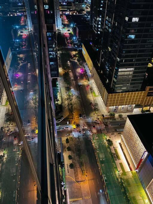 Cosy Executive 1 Bedroom Uptown Parksuites Ultra Fast Internet Manila Ngoại thất bức ảnh
