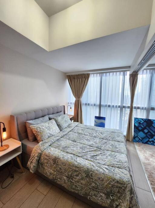 Cosy Executive 1 Bedroom Uptown Parksuites Ultra Fast Internet Manila Ngoại thất bức ảnh