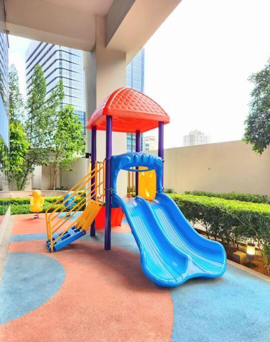 Cosy Executive 1 Bedroom Uptown Parksuites Ultra Fast Internet Manila Ngoại thất bức ảnh